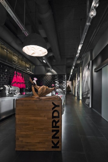 Ресторан KNRDY в Будапеште от Suto Interior Architects
