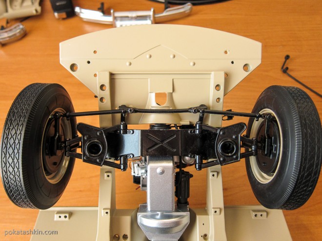 Модель автомобиля М20 «Победа» в масштабе 1:8 (№20): Шасси