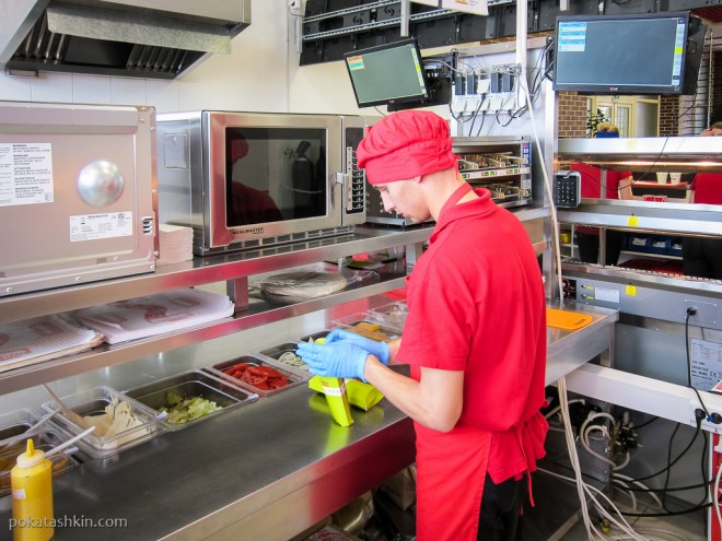 Кухня в ресторане «Burger Master» / «Бургер Мастер» (Гомель)