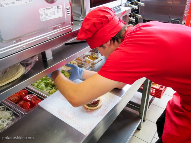 Кухня в ресторане «Burger Master» / «Бургер Мастер» (Гомель)