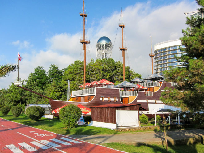 Ресторан «Old Ship» / «Старый корабль» (Батуми)