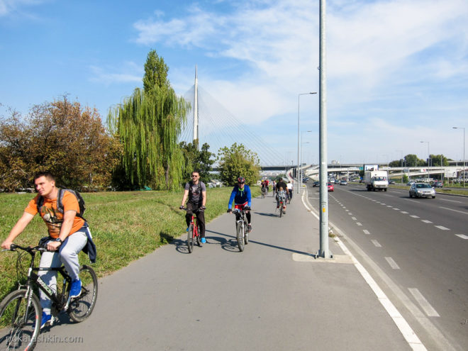 По пути к мосту над Адой