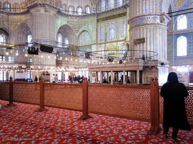 Интерьер Голубой мечети (Мечеть Султанахмет)