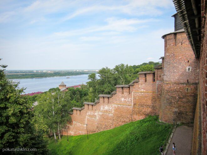 Ступенчатые стены Нижегородского кремля