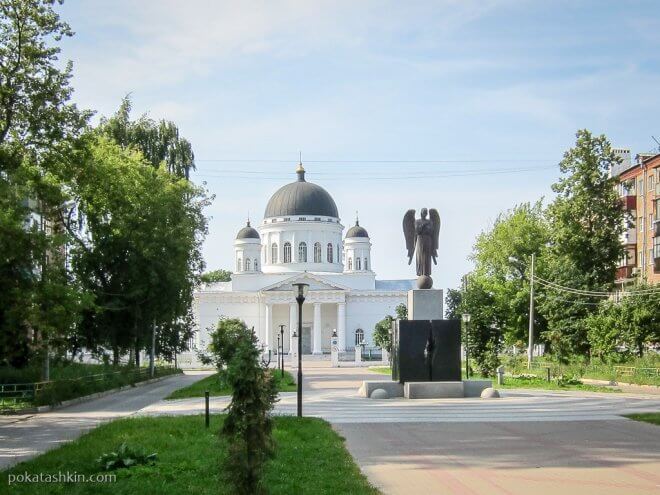 Памятник чернобыльцам "Скорбящий ангел" (Нижний Новгород)