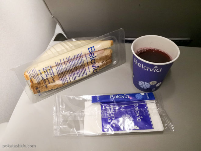 Еда на борту Белавиа на рейсе Минск-Ереван